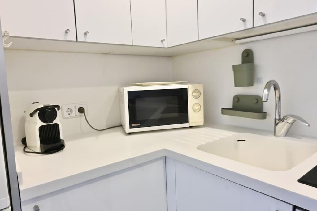 For You Rentals Apartamento Temporal Con Encanto A Pocos Metros Del Sol Myr13 Madrid Exterior photo